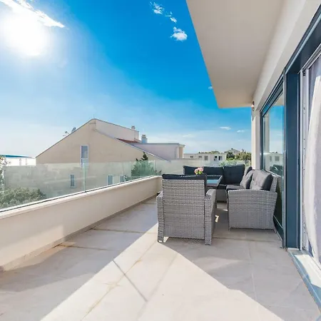 Luxury Penthouse * Mandre