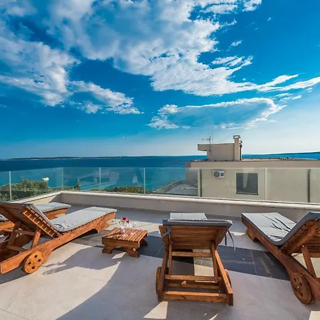 Luxury Penthouse Mandre