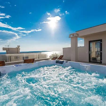 Luxury Penthouse *