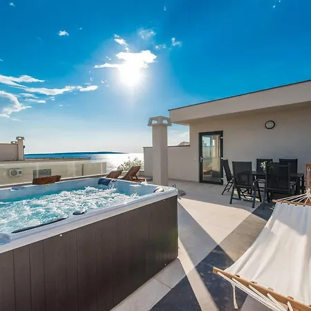 Luxury Penthouse Appartement *
