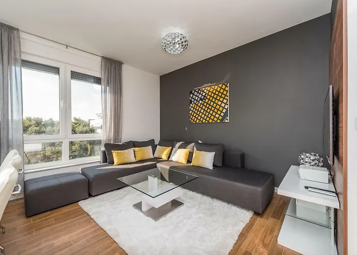 Luxury Penthouse * 曼德雷
